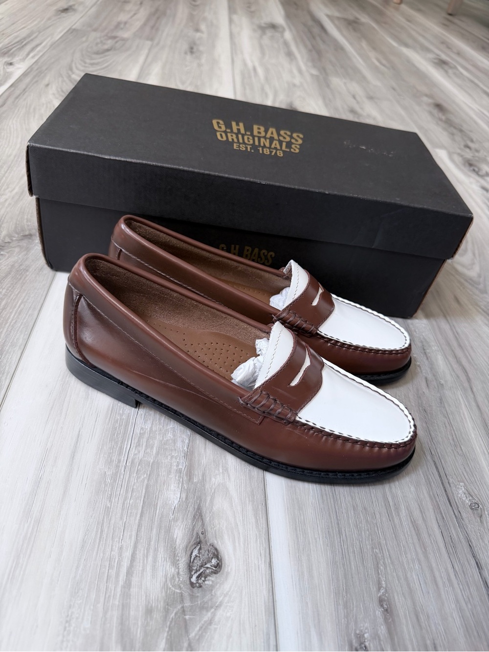 G.H. Bass Whitney Weejuns Brown White Leather Penny Loafers Women’s 7.5 - Picture 3 of 14